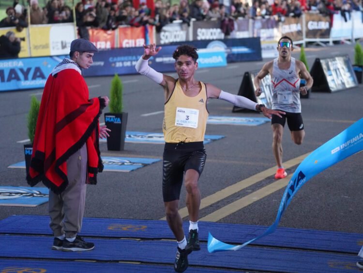 Dylan van der Hock y Mariana Borelli ganaron la Carrera Maya