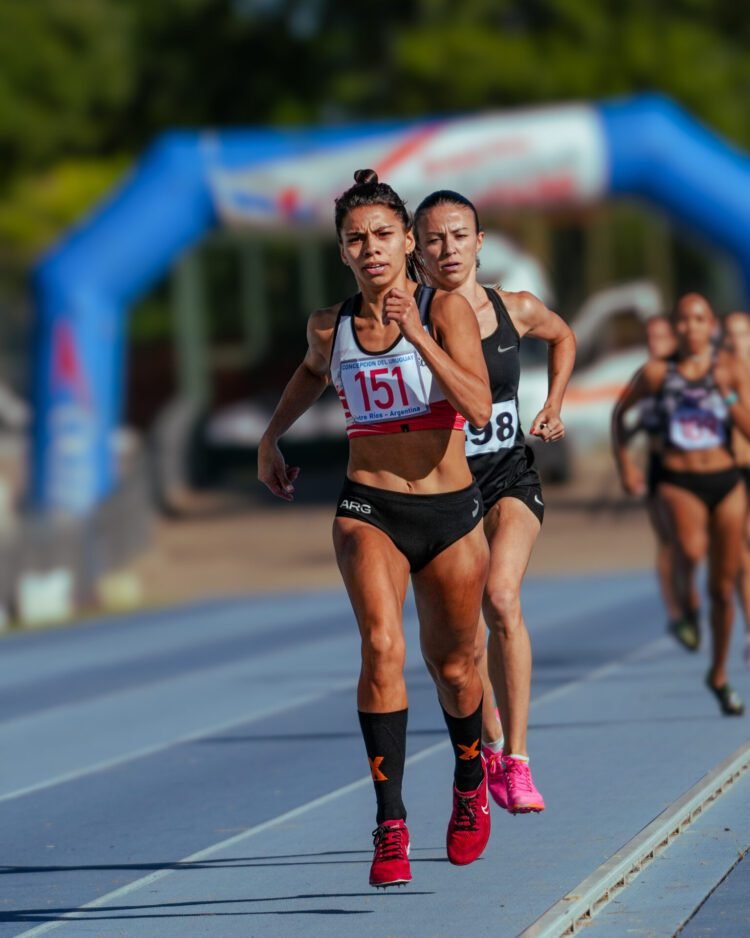 Récord nacional de Martina Escudero en 800: 2:02.75