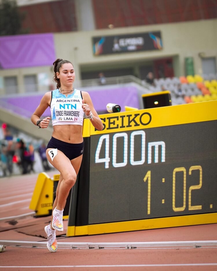Isabel Conde avanzó a la semifinal de 800 en el Mundial u20