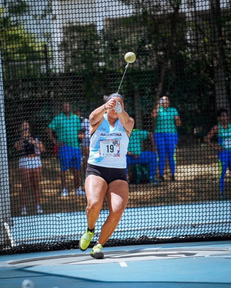 Bronce para Giuliana Baigorria y gran actuación de Muñoz en 1.500