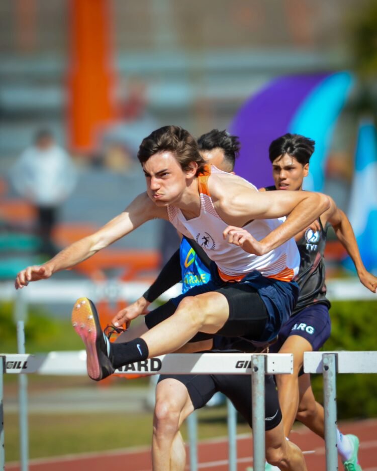 Velocistas y vallistas, destacados en el CENARD