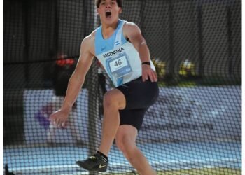 Lucas Miño se coronó en lanzamiento del disco en el u18