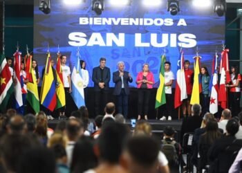 Fiesta inaugural del Sudamericano u18 en San Luis