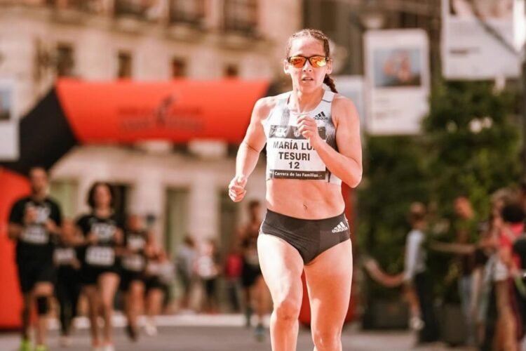 María Luz Tesuri, tercera en el 10k de Ibiza, y Bárzola, sexto en La Coruña