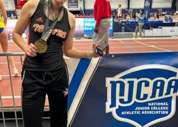 Abril Okon quedó 4a. en el pentathlon de la final universitaria USA