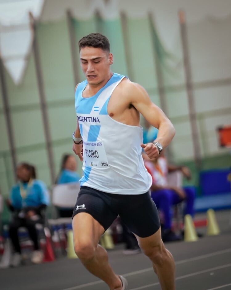 Franco Florio y los rivales en los 60m de Nanjing