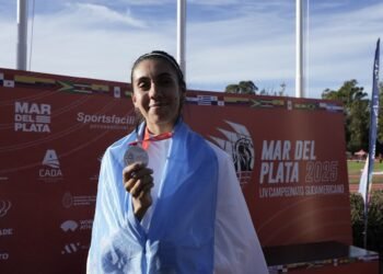 Otra medalla para Levaggi: subcampeona en 3.000 con obstáculos