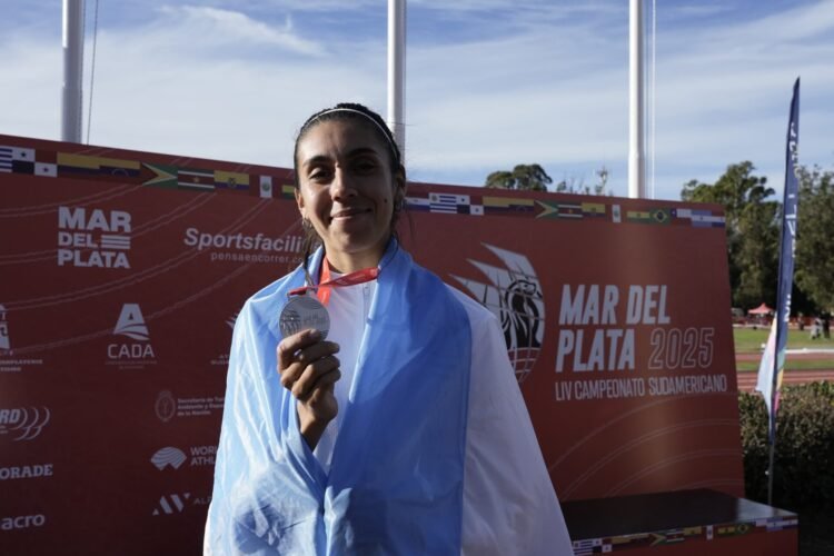 Otra medalla para Levaggi: subcampeona en 3.000 con obstáculos