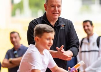 «Relay Around the World» y Kids athletics