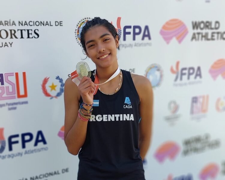 Lola Verdini, subcampeona de salto en alto en Asunción