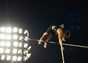 Agustín Carril sigue escalando: 5.30 en garrocha