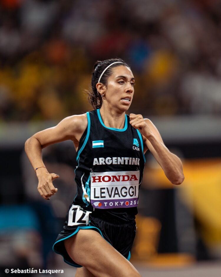 Micaela Levaggi batió el récord nacional de 1.500 en Tokio