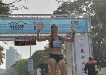 Natacha Castaño logró el tercer puesto del maratón de Caracas