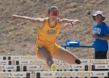 Okon, Dupans y Carril, en el circuito universitario de EE.UU.