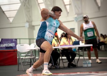 Récord de Ferrari en largo y medallas para Arriéguez, Scarponi y la posta 4×400