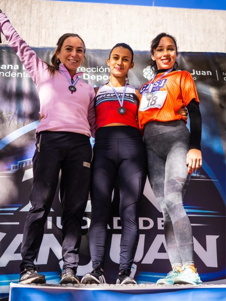 Ignacio Sánchez y Lorena Cuello ganaron la etapa San Juan del circuito de 10k