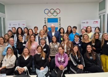 EL COA REALIZÓ UNA JORNADA DE TRABAJO PARA POTENCIAR LA PARTICIPACIÓN DE ENTRENADORAS EN EL ALTO RENDIMIENTO