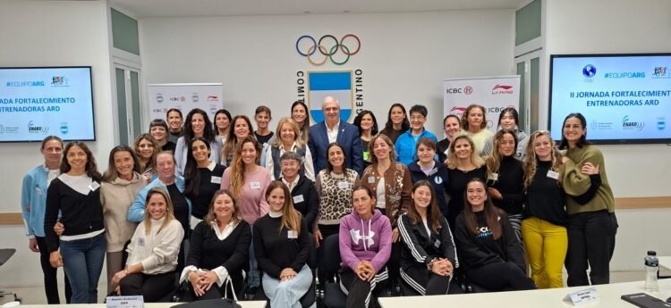 EL COA REALIZÓ UNA JORNADA DE TRABAJO PARA POTENCIAR LA PARTICIPACIÓN DE ENTRENADORAS EN EL ALTO RENDIMIENTO