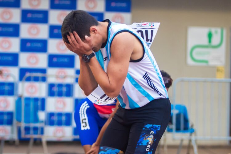 Juan Martín Barbas, medallista de 400 en el Universitario