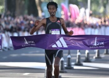 HISTORICO: RECORD MUNDIAL DE 21k POR KEJELCHA EN BUENOS AIRES