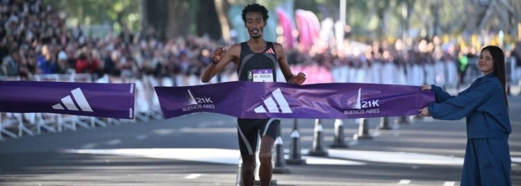 HISTORICO: RECORD MUNDIAL DE 21k POR KEJELCHA EN BUENOS AIRES
