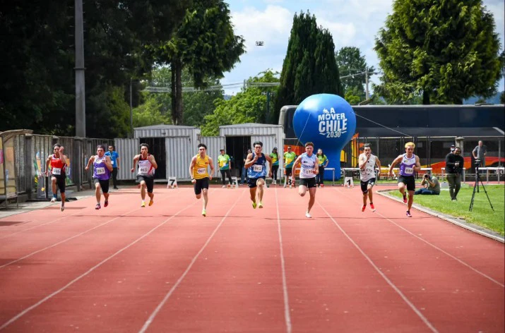 Santiago Guidetti y Olivia Conesa, campeones de 100m en la Araucania
